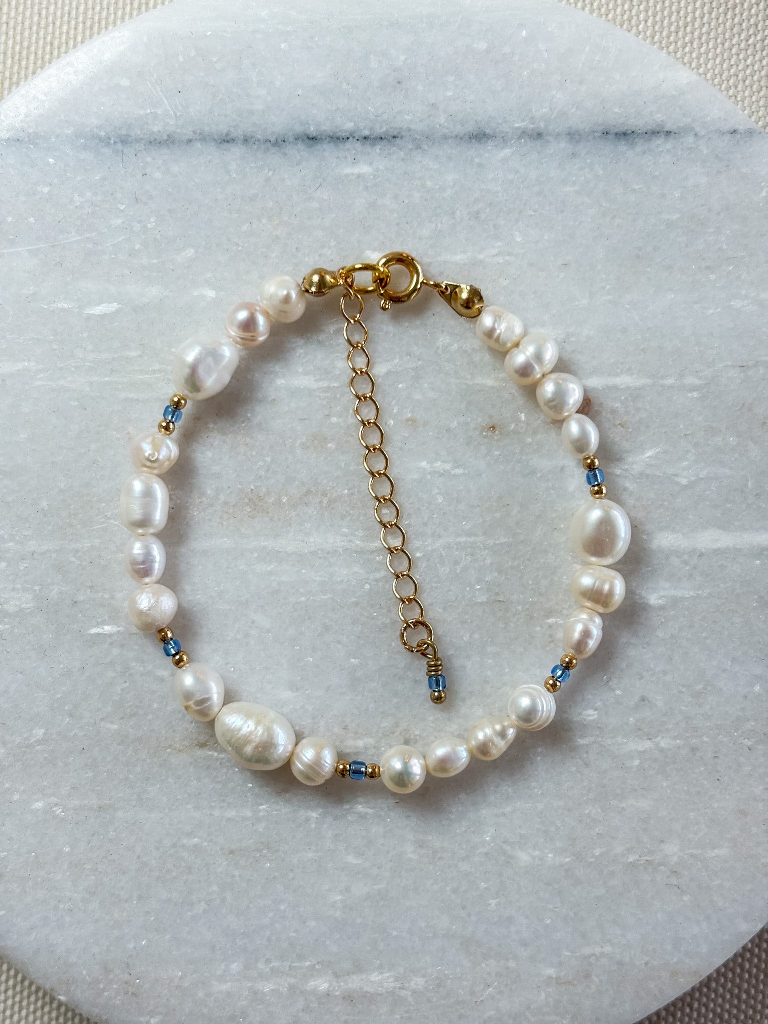 Freshwater Pearl Bracelet with Gold and Blue Beads | 18k Gold