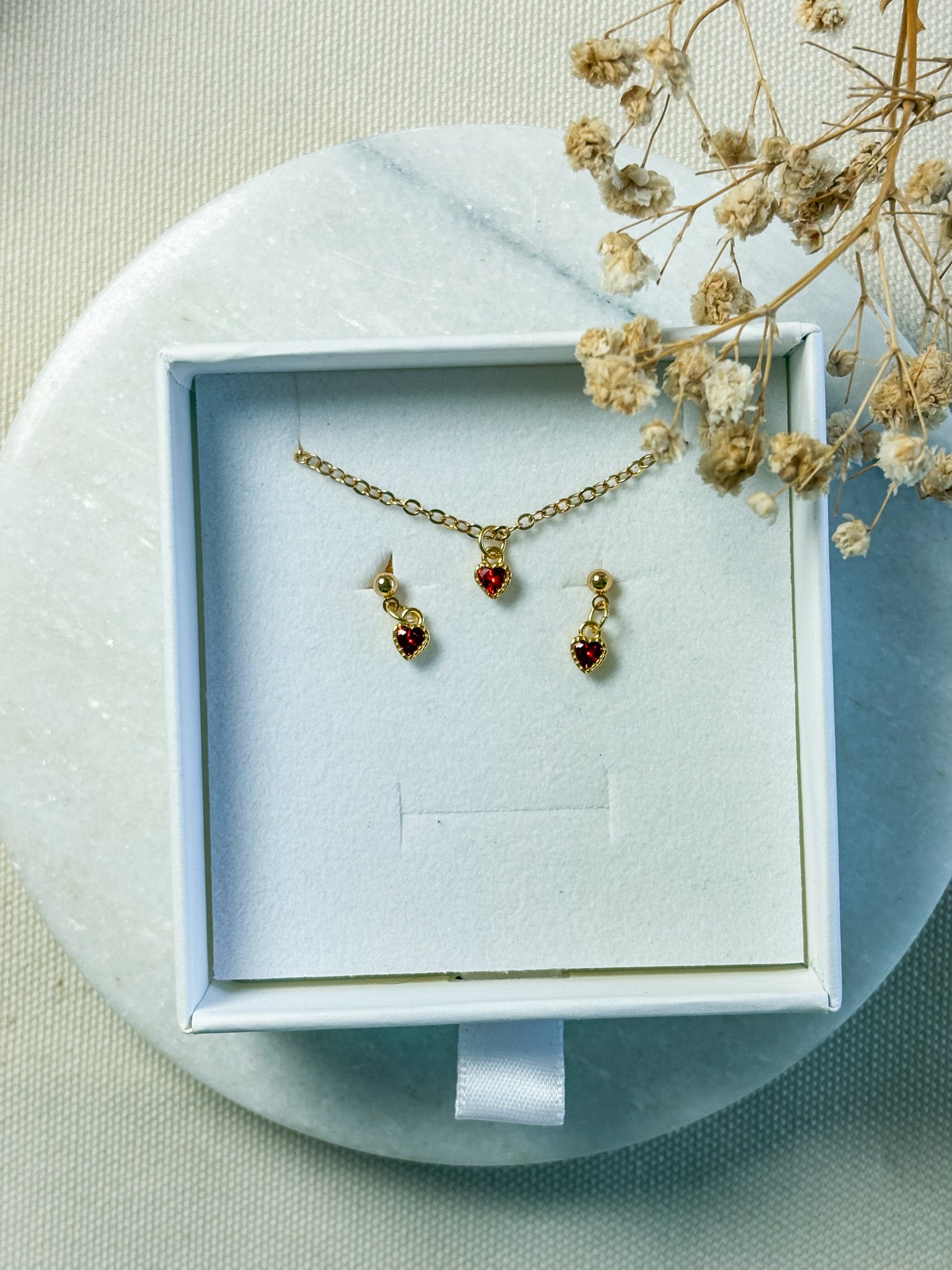 Red Heart Mini Dangles | 18k Gold