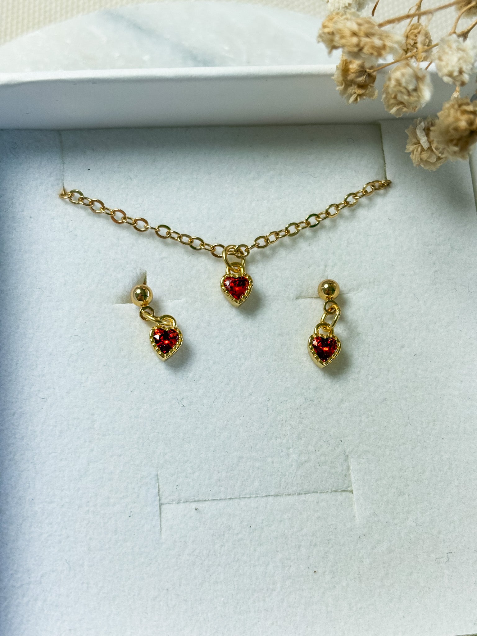 Red Heart Mini Dangles | 18k Gold