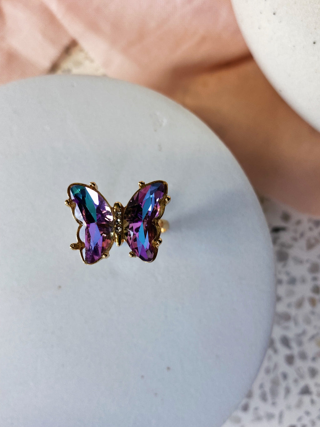 Small Glass Butterfly 18k Gold Ring Size 55