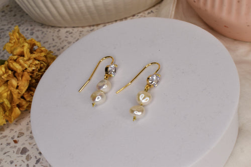 Double Pearl Hooks